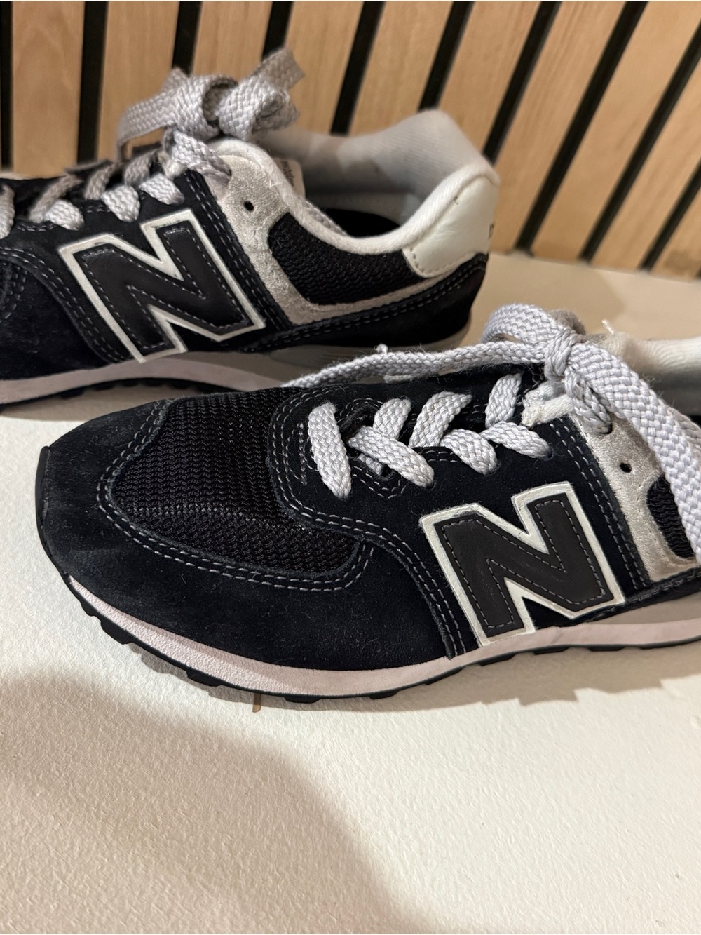 Kids New Balance 574 Retro Sneakers - Black/White - like new Size 1Y